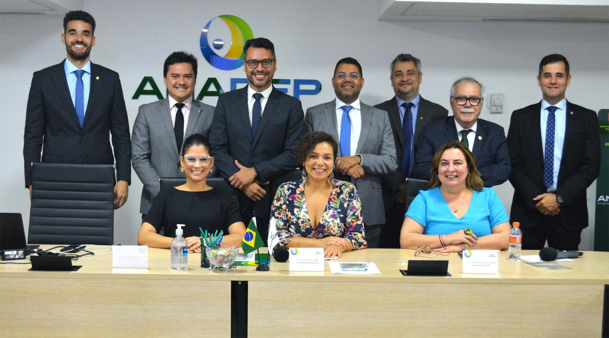 Reunião foi realizada no dia 14 de Dezembro.